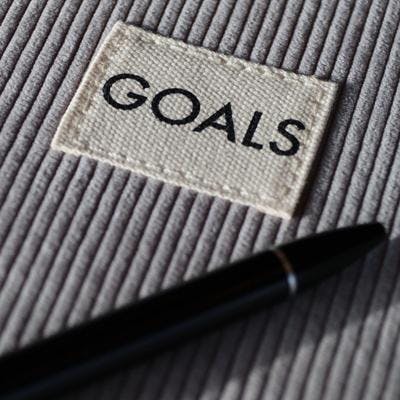 Your Guide to Setting and Achieving Financial Goals - Fibrepayments.com